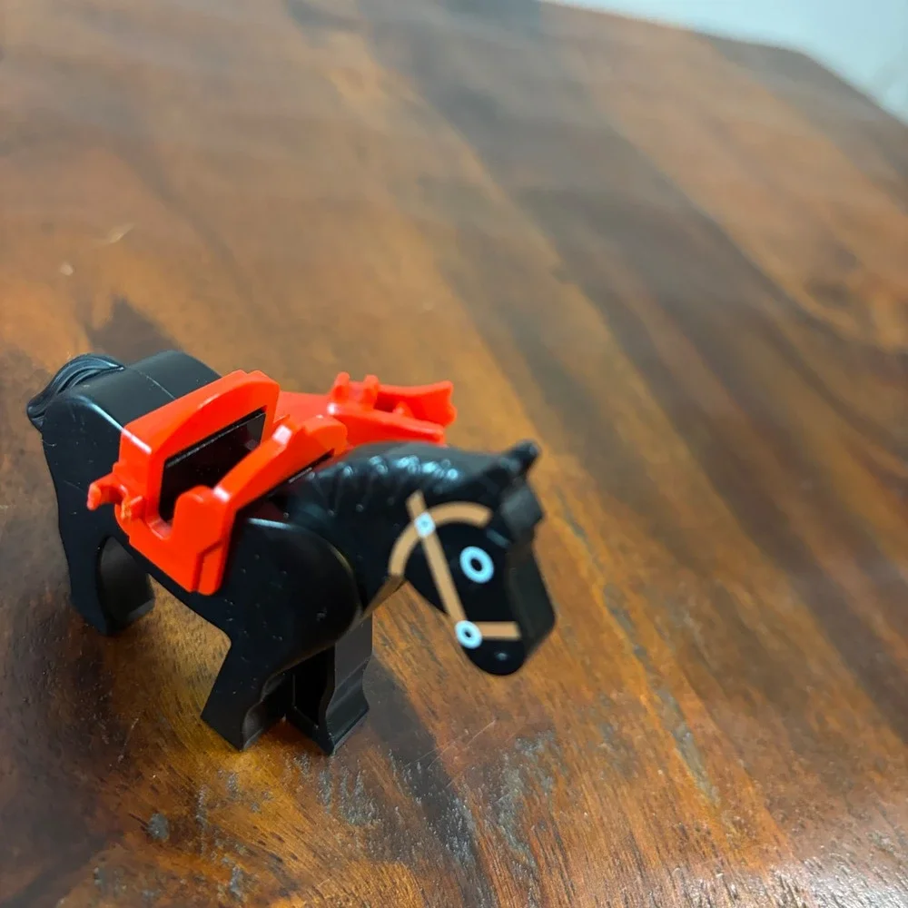 LEGO Castle Dragon Knight Horse Black with Red Dragon‎ Armor and Saddle Vintage